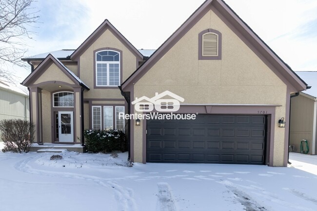 5701 NE Hidden Meadow Dr