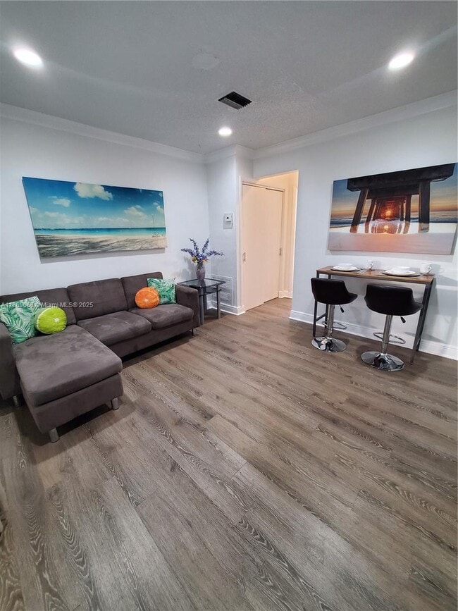 1028 S 62nd Ave in Hollywood, FL - Building Photo - Building Photo