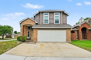 6940 Cheswick Dr in North Richland Hills, TX - Building Photo