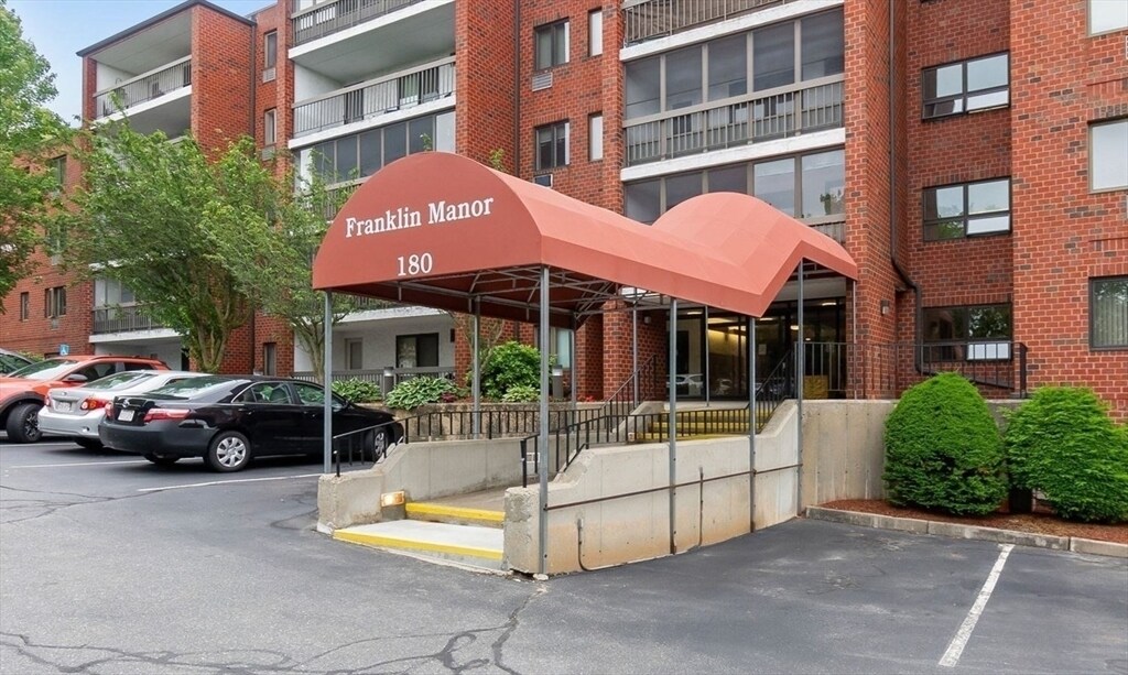 181 Green St, Unit #413 in Melrose, MA - Building Photo