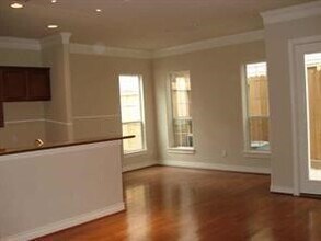 5972 Kansas St in Houston, TX - Building Photo - Building Photo