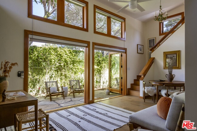 property at 734 Milwood Ave