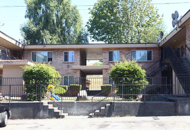 London Apartments in Seattle, WA - Building Photo - Building Photo