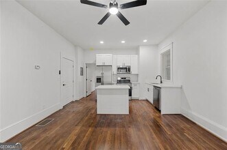 360 Ponce De Leon Ave NE in Atlanta, GA - Building Photo - Building Photo