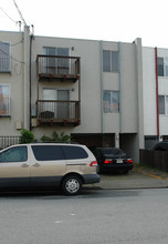 668 Villa St in Daly City, CA - Building Photo - Building Photo