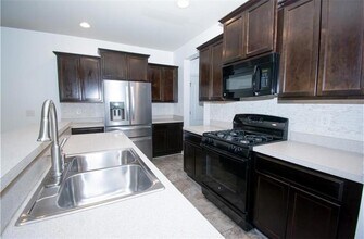 162 Townview Dr in Woodstock, GA - Building Photo - Building Photo