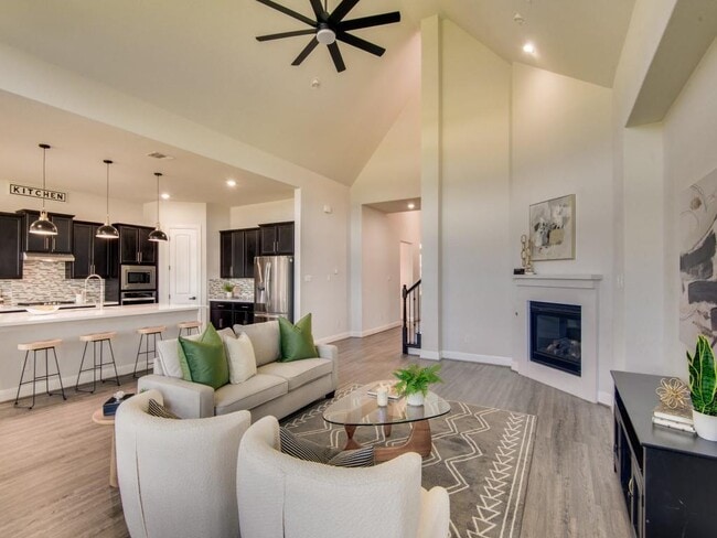 204 Pulitzer Dr in Hutto, TX - Building Photo - Building Photo