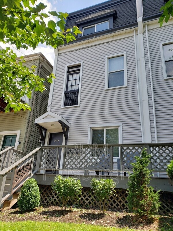 property at 203 Lehigh Ave