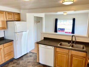 9499 Brayton Dr in Anchorage, AK - Building Photo - Building Photo