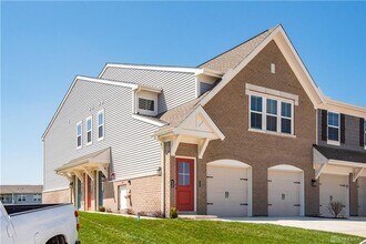 61 Old Pond Rd in Springboro, OH - Building Photo - Building Photo