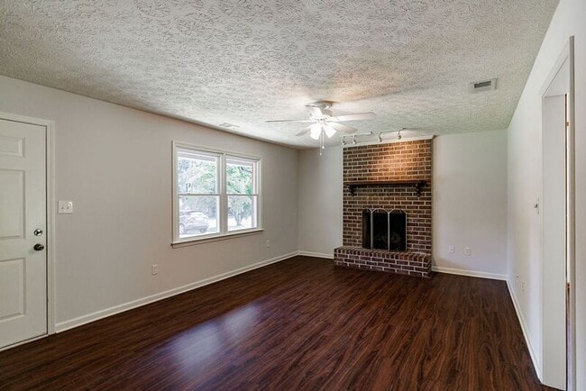 147 VFW Dr in Watkinsville, GA - Building Photo - Building Photo