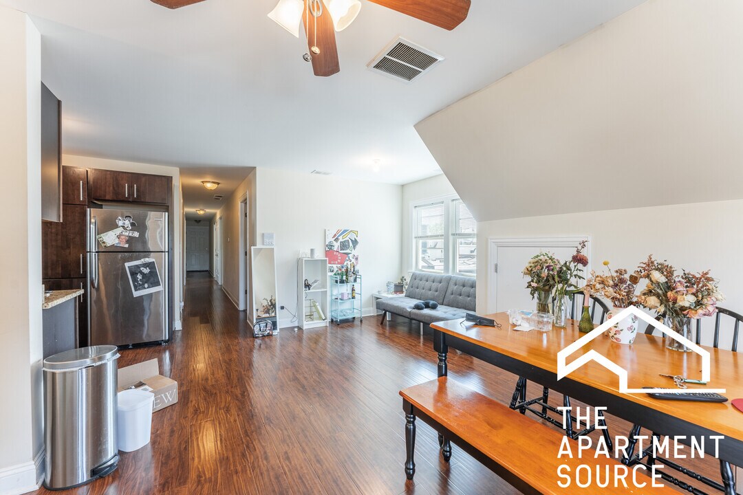 3047 N Kimball Ave in Chicago, IL - Building Photo