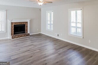 87 Oak Landing Cir in Douglasville, GA - Building Photo - Building Photo