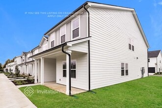 136 Maybrook Dr in Lebanon, TN - Foto de edificio - Building Photo