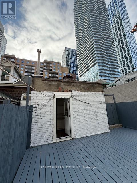 132 Dundas St E in Toronto, ON - Building Photo - Building Photo