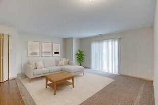 Pheasant Ridge in Watford City, ND - Building Photo