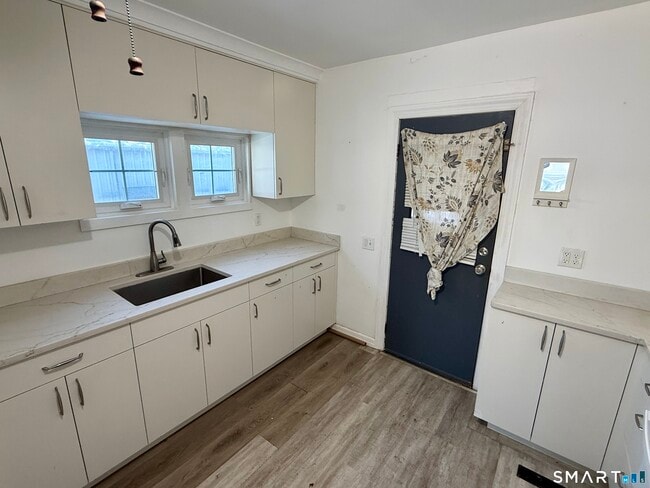 475 Migeon Ave in Torrington, CT - Building Photo - Building Photo