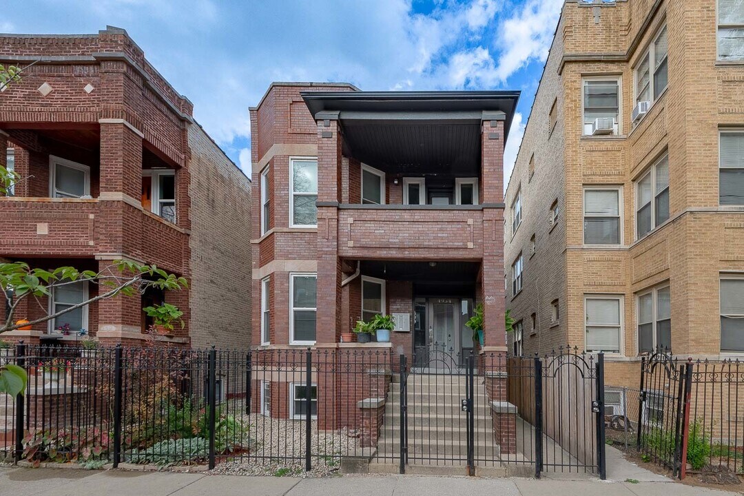 4934 N Albany Ave in Chicago, IL - Building Photo