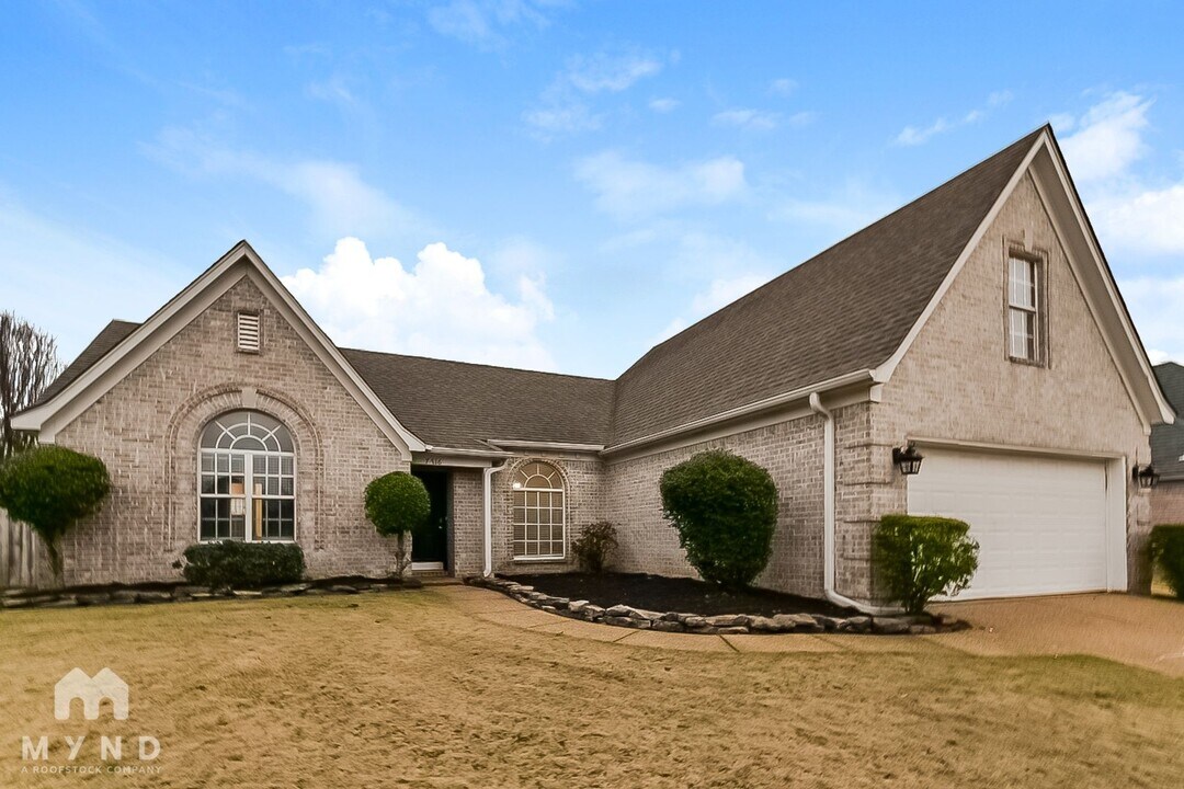 7716 Meadow Ridge Ln in Olive Branch, MS - Building Photo