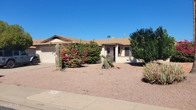 property at 3158 W Marconi Ave
