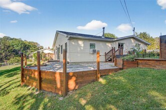 9 Wickes Ln in Wappingers Falls, NY - Building Photo - Building Photo