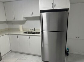 38 Ainley Rd in Ajax, ON - Building Photo