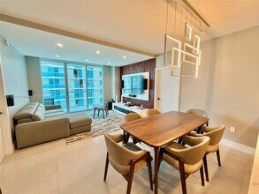 55 SE 6th St in Miami, FL - Building Photo - Building Photo