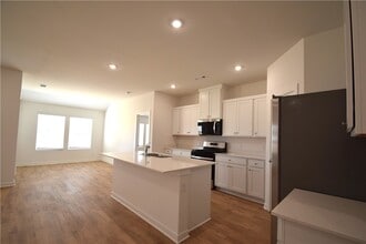 544 Colorado St in Farmington, AR - Building Photo - Building Photo