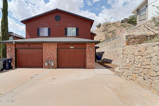 7235 Royal Arms Dr in El Paso, TX - Building Photo - Building Photo