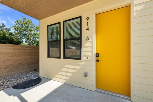 914 Taulbee Ln in Austin, TX - Building Photo - Building Photo
