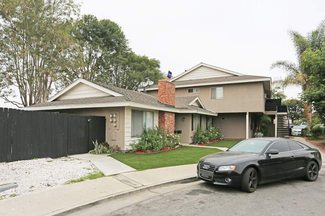 7241 Corsican Dr in Huntington Beach, CA - Building Photo - Building Photo