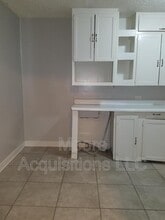 221 Leonard Dr in Longview, TX - Building Photo - Building Photo