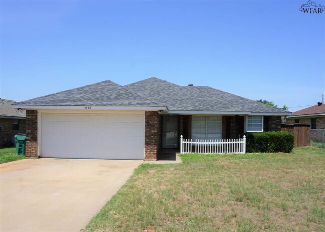 property at 1112 Lisa Ln
