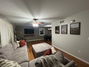 479 Meadow Ln in Lowell, IN - Foto de edificio - Building Photo