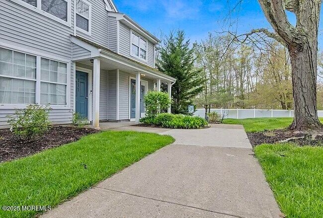 312 Towne Dr