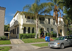 337 N Curson Ave Apartments