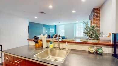 15 Union St, Unit 2 in Boston, MA - Building Photo - Building Photo