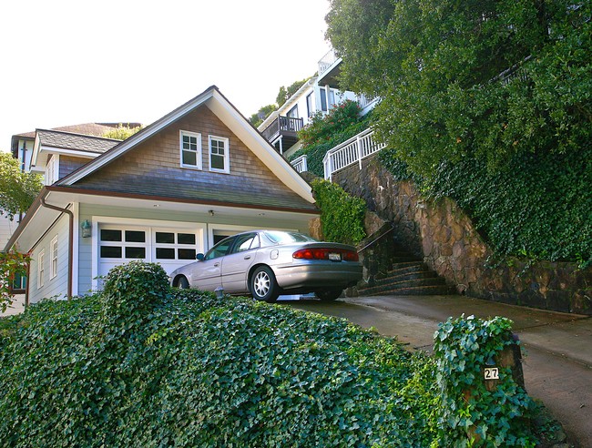 27 Central Ave in Sausalito, CA - Building Photo - Building Photo