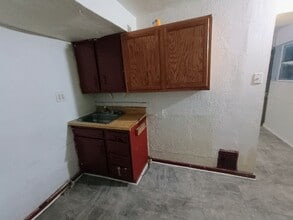 9 Nutt Ave in Uniontown, PA - Foto de edificio - Building Photo