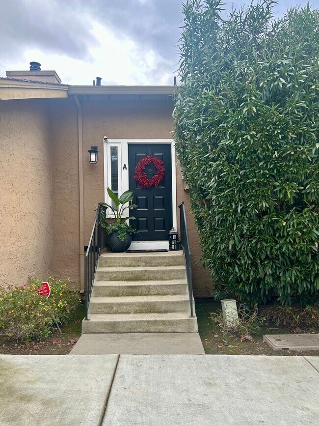 2128 Canoas Garden Ave in San Jose, CA - Building Photo - Building Photo