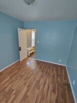 508 W Maple St in Milwaukee, WI - Building Photo