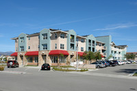 Chapel Lane Senior Apartments in Ventura, CA - Foto de edificio - Building Photo