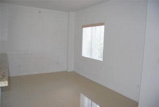 909 SW 15th Ave in Miami, FL - Building Photo - Building Photo