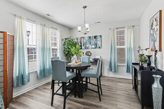 326 Sedium Ln in Portsmouth, VA - Building Photo - Building Photo