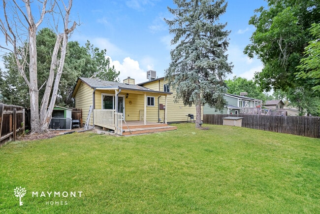 9338 W Lake Dr in Littleton, CO - Building Photo - Building Photo