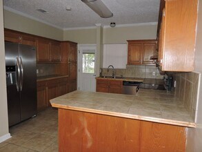 15535 Leverde Ave in Baton Rouge, LA - Building Photo - Building Photo