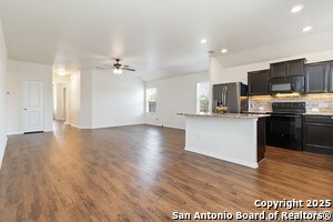 150 Meadow Path in New Braunfels, TX - Building Photo - Building Photo