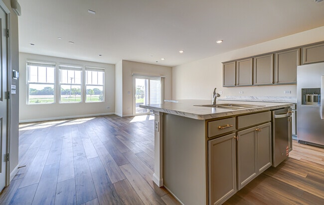 2283 Horseshoe Cir in Naperville, IL - Building Photo - Building Photo