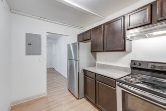 The Uptowne Apartments in East Lansing, MI - Building Photo - Interior Photo