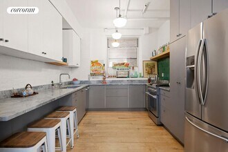 138 Watts St in New York, NY - Building Photo - Building Photo